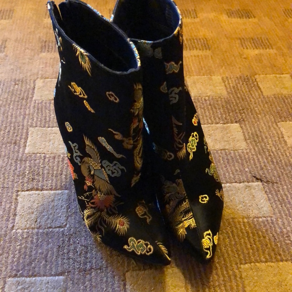 *BRAND NEW* Asian Inspired booties!